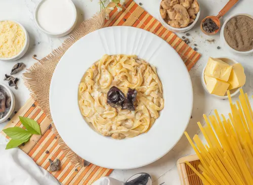 Fettuccine Alfredo